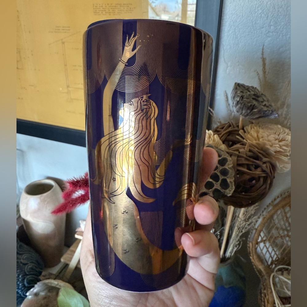 New Starbucks cup